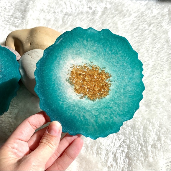 Gemstone Coaster - agate shape in various colours - Picture 1 of 11